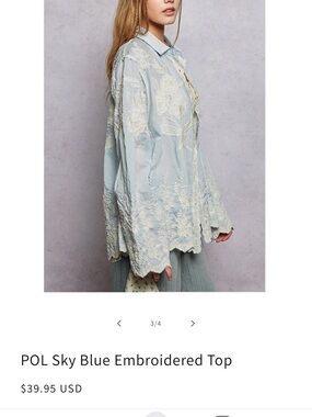 POL ONE SIZE Light Blue Button-Front Embroidered Blouse with Cream Lace